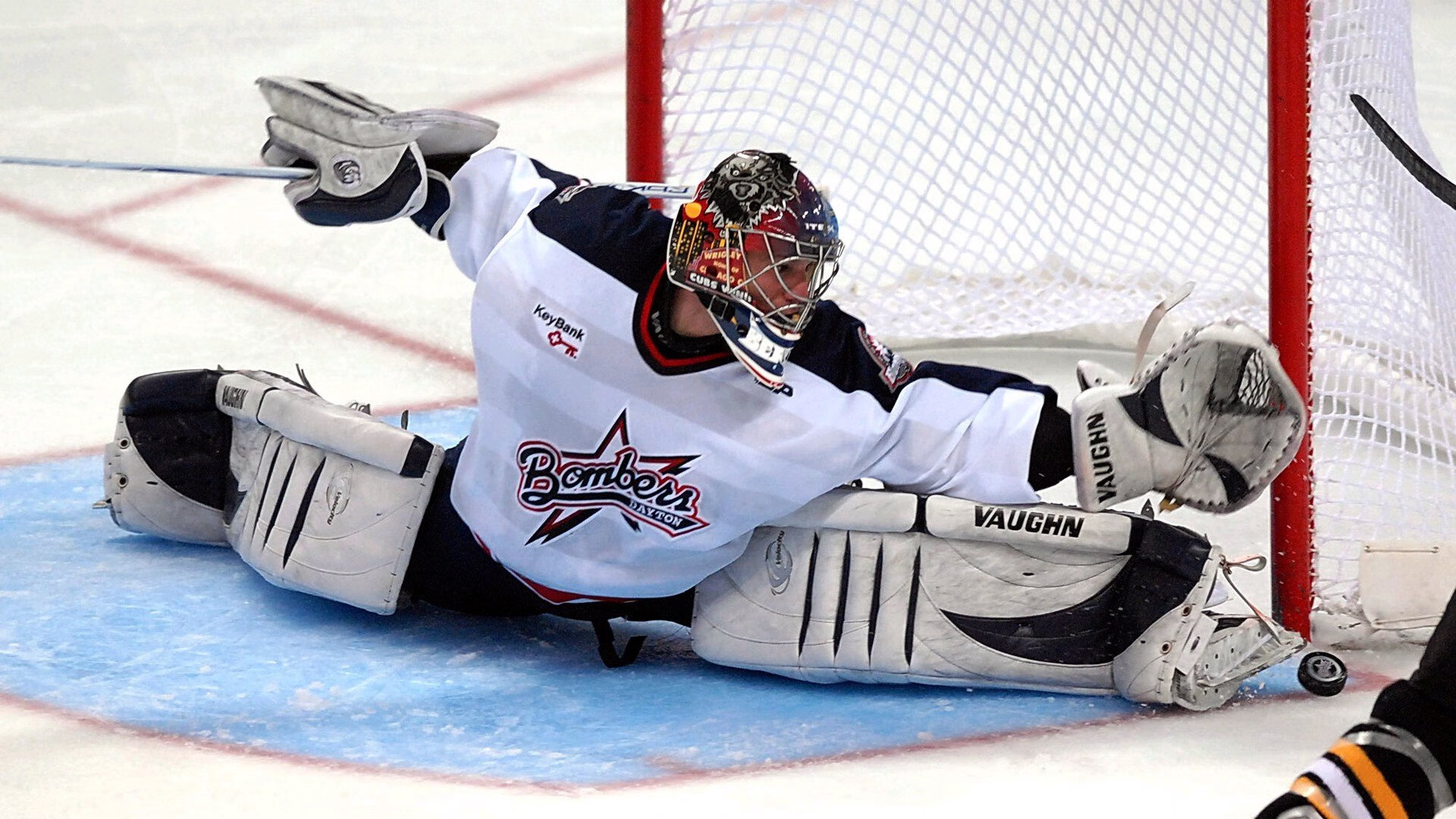 决赛现场帕金斯奋力拼搏，帕金斯集锦