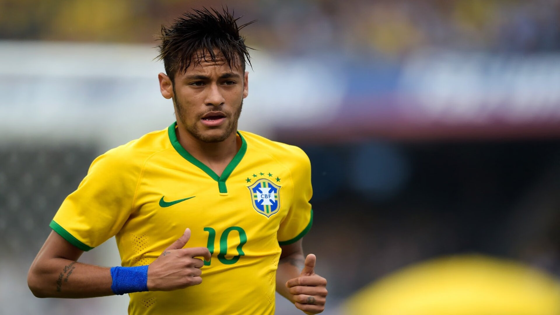 职业联赛推出赛前球迷问答环节增强现场互动性，球迷知识问答